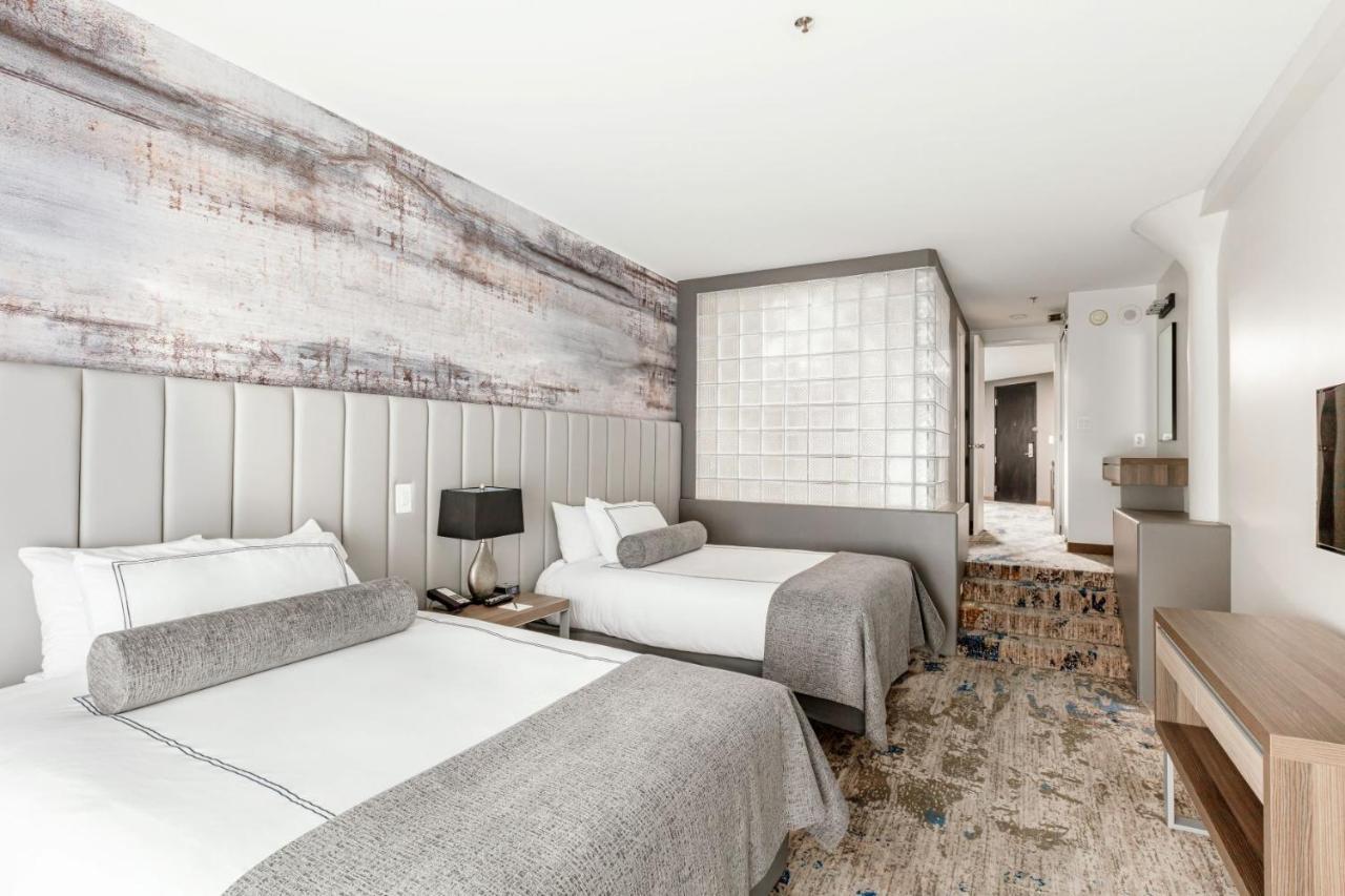 Atheneum Hotel 3*