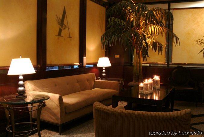 Atheneum Hotel 3*