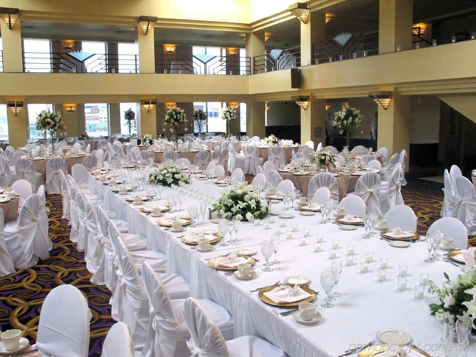 Atheneum Hotel 3*